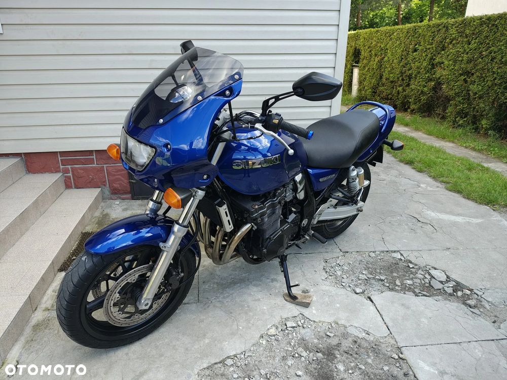 Suzuki GSX - 1