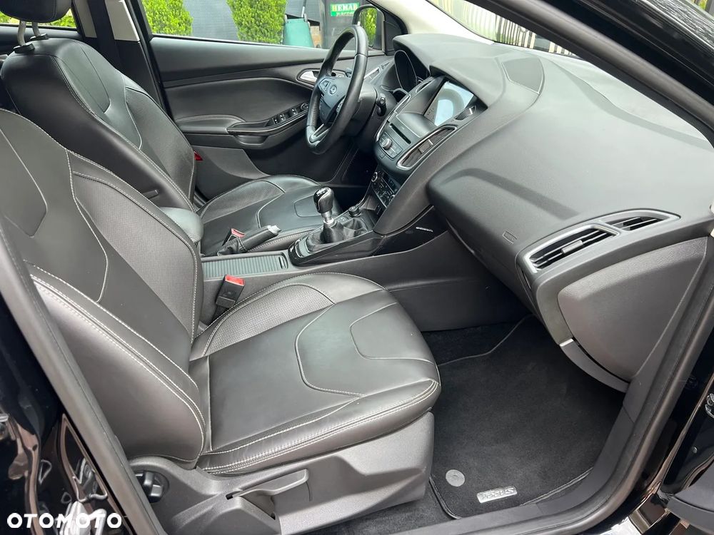 Ford Focus 1.5 EcoBoost Titanium Business - 21