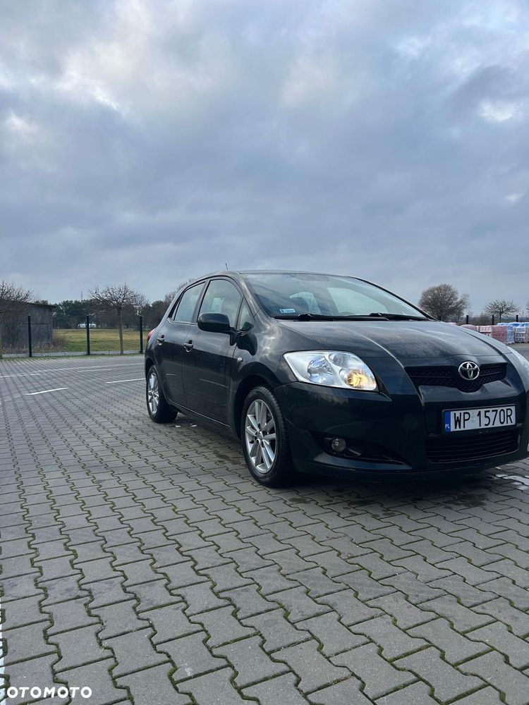 Toyota Auris 2.0 D-4D - 2
