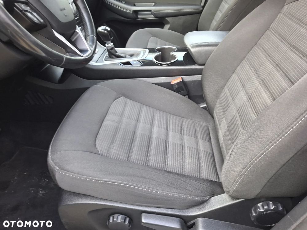 Ford Galaxy 2.0 TDCi 4WD Titanium - 24
