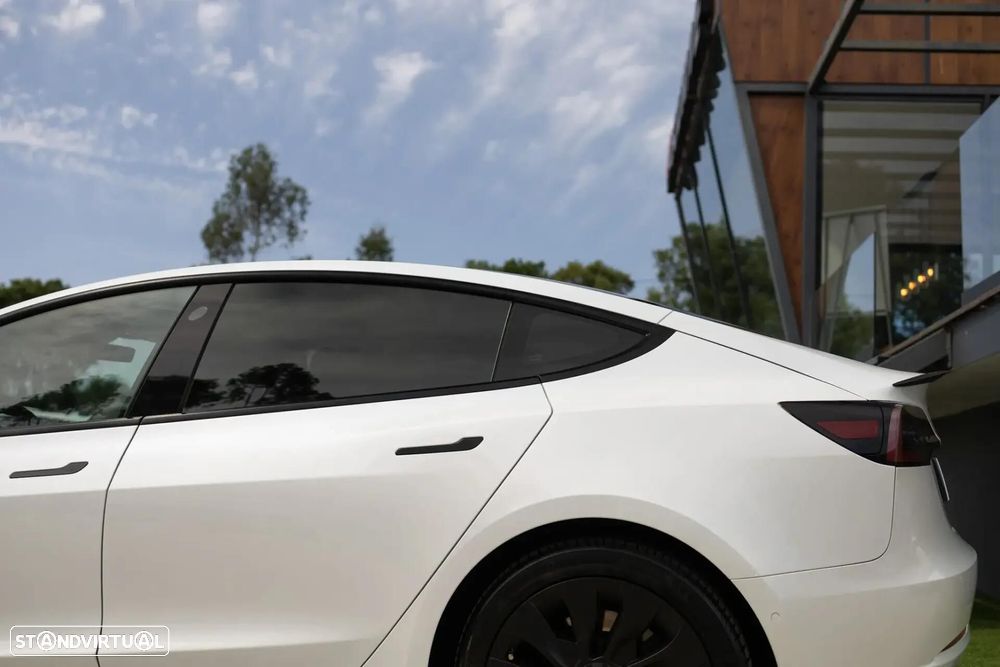Tesla Model 3 - 14