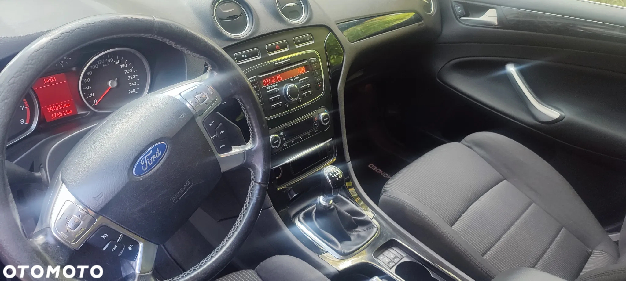 Ford Mondeo 1.6 T Ghia - 16