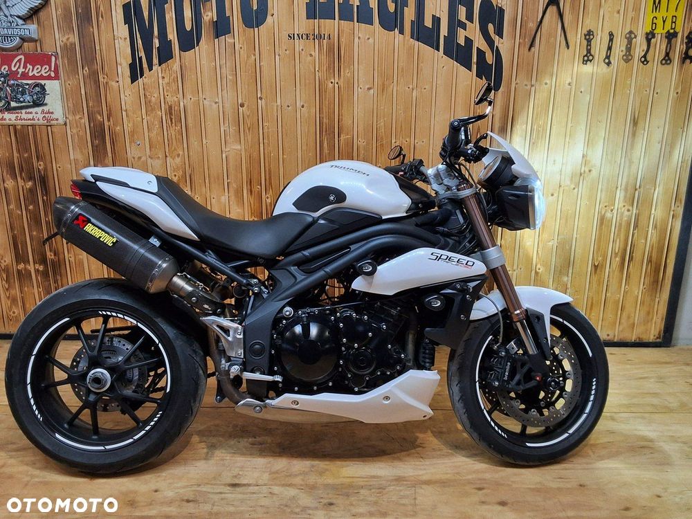 Triumph Street Triple - 2