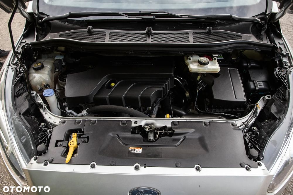 Ford S-Max - 13