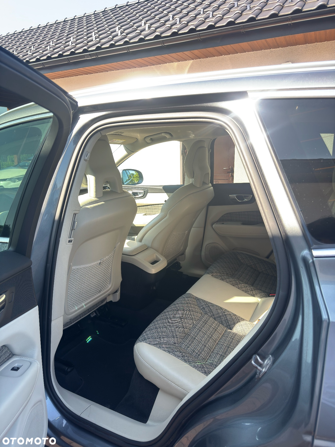 Volvo XC 60 D4 AWD Momentum - 8