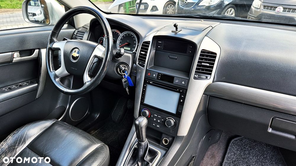 Chevrolet Captiva 2.4 LS - 38