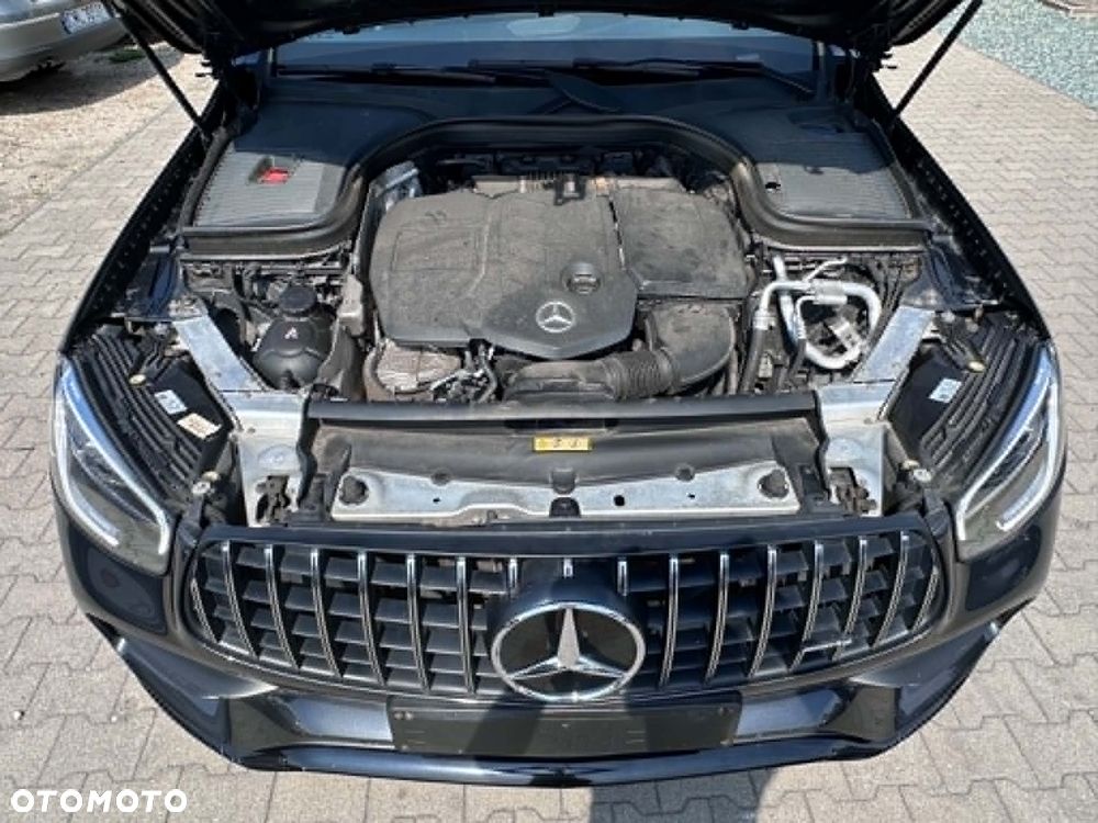 Mercedes-Benz GLC 220 d 4Matic 9G-TRONIC AMG Line - 24