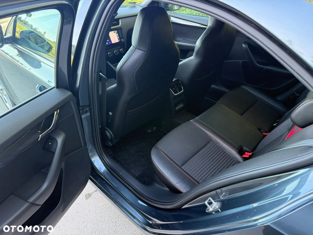 Skoda Octavia 2.0 TDI RS - 22