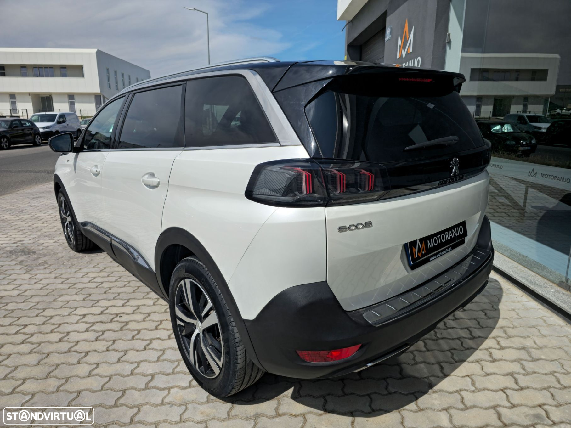 Peugeot 5008 1.5 BlueHDi GT EAT8 - 6