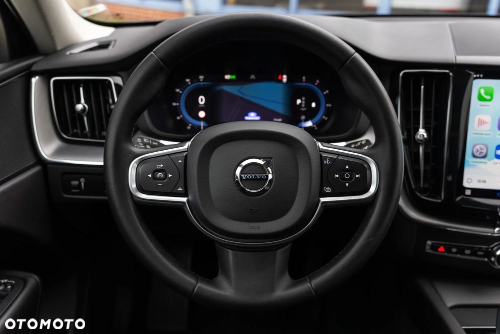 Volvo XC 60 B4 B Momentum Pro - 22