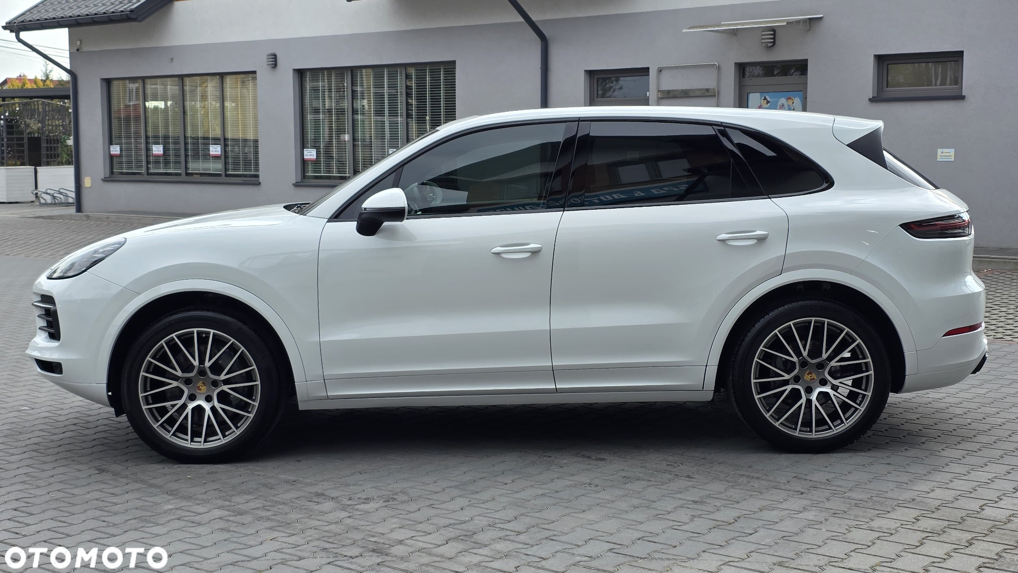 Porsche Cayenne S Platinum Edition - 11