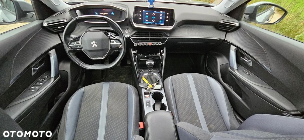 Peugeot 2008 - 11