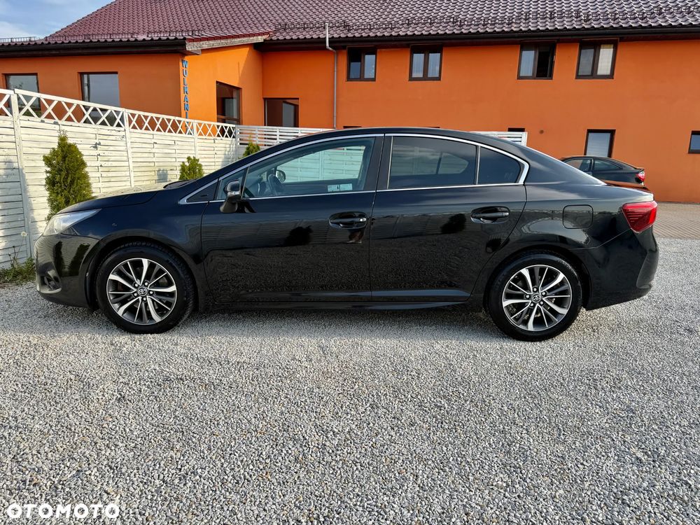 Toyota Avensis 2.0 D-4D Premium - 21