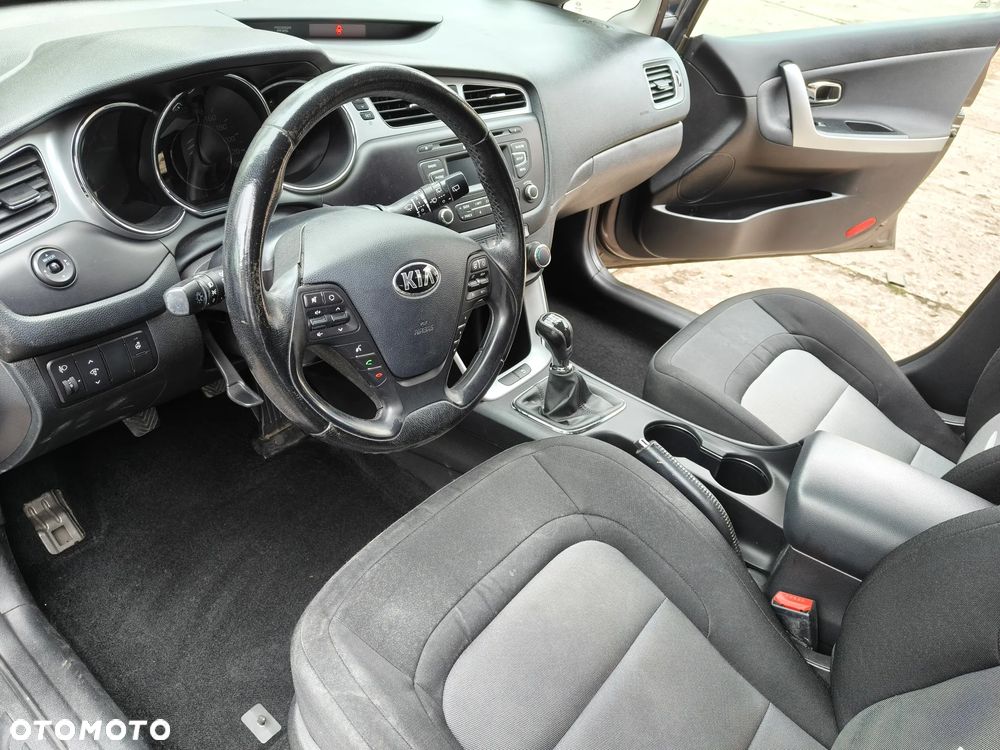 Kia Ceed - 29