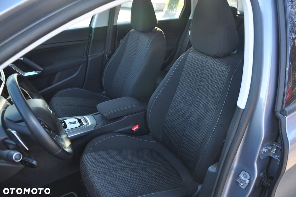 Peugeot 308 - 11