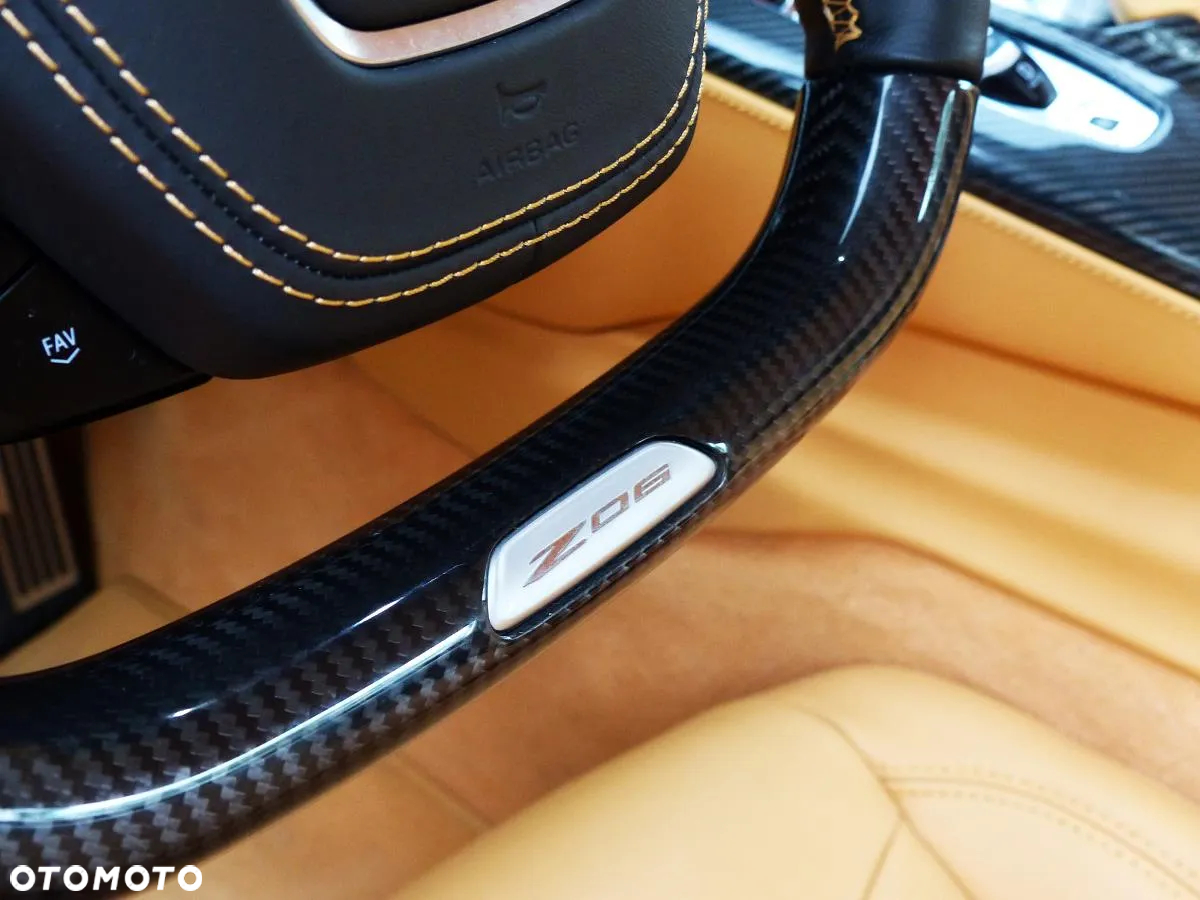 Chevrolet Corvette - 14