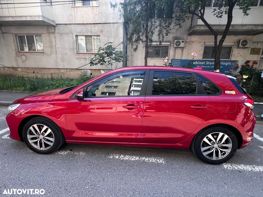 Hyundai i30 1.4 100CP 5DR M/T Highway+ - 2