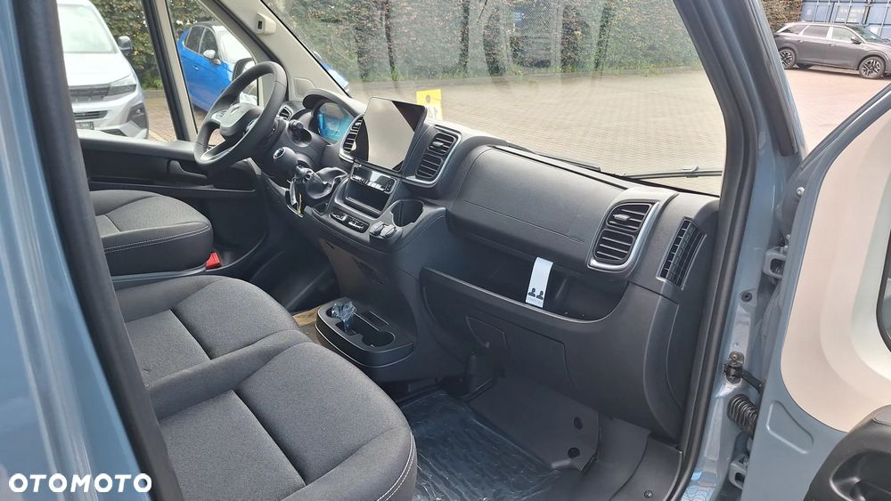 Peugeot Boxer Podwójna Kabina L4 2.2 H3-POWER 180KM MT6 Euro 6E DMC 3.5t Heavy Rozstaw osi 4035mm - 24