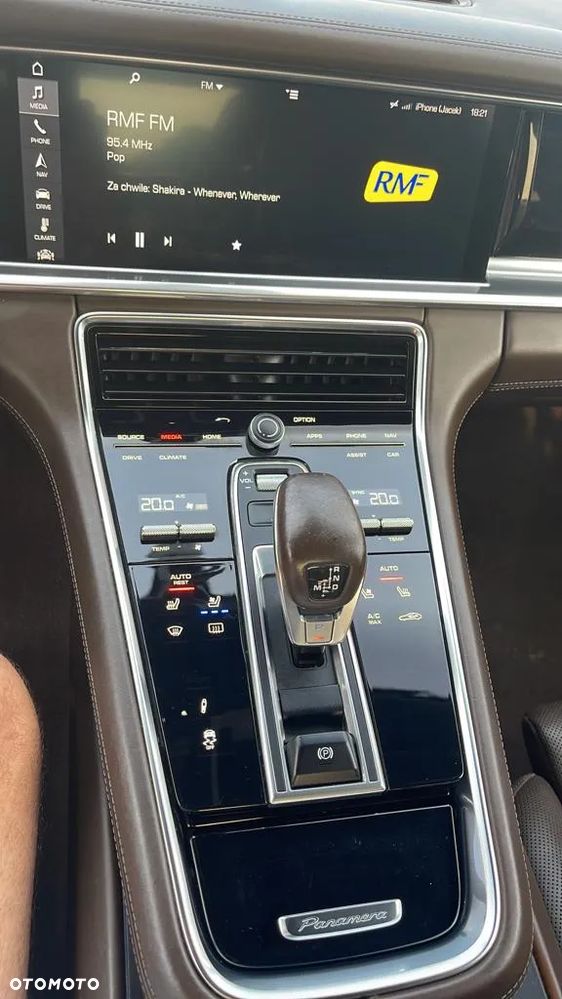 Porsche Panamera 4S Executive - 27