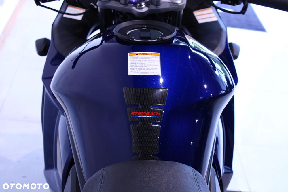 Suzuki GSX - 13
