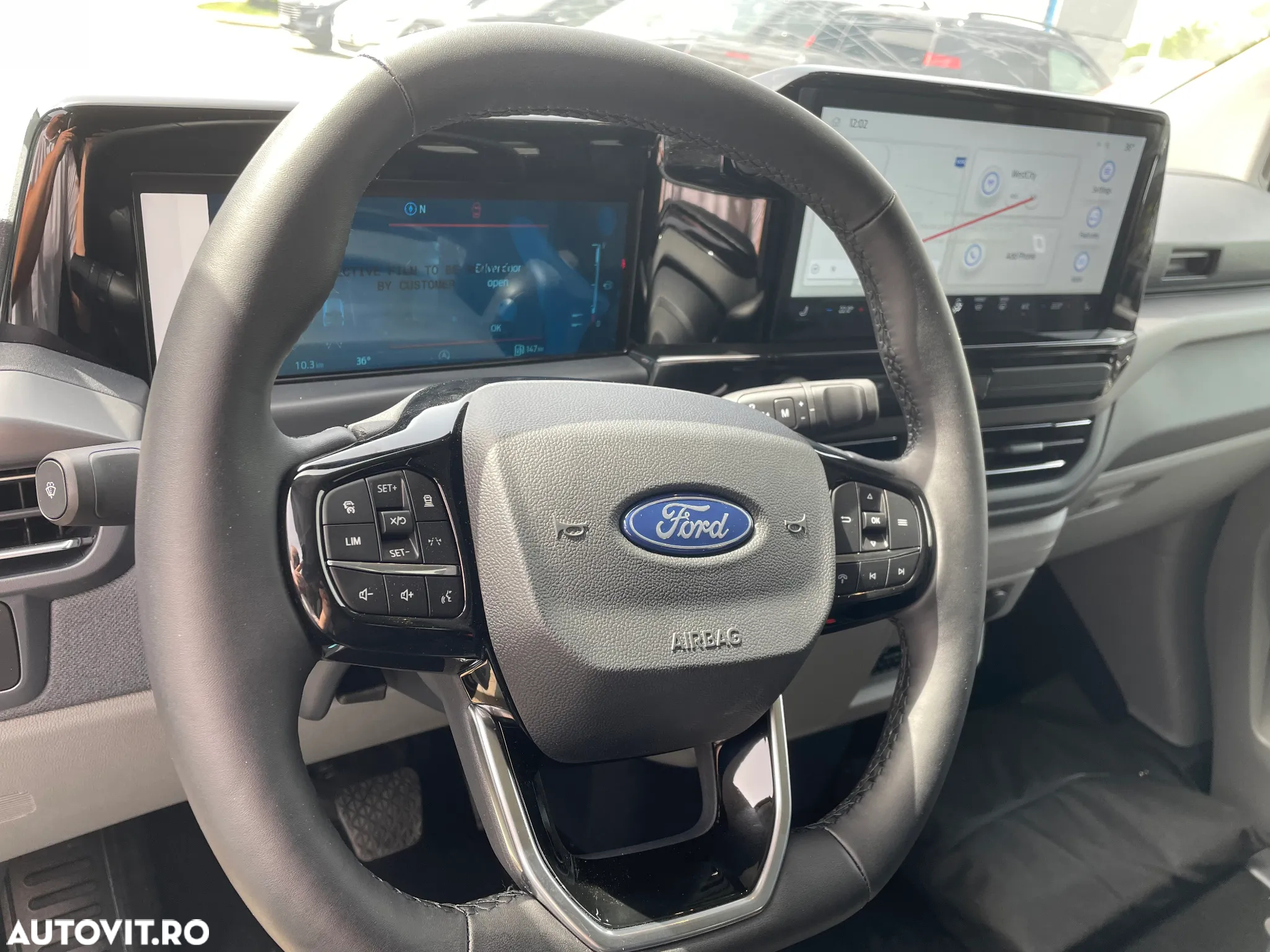 Ford Tourneo Custom - 4