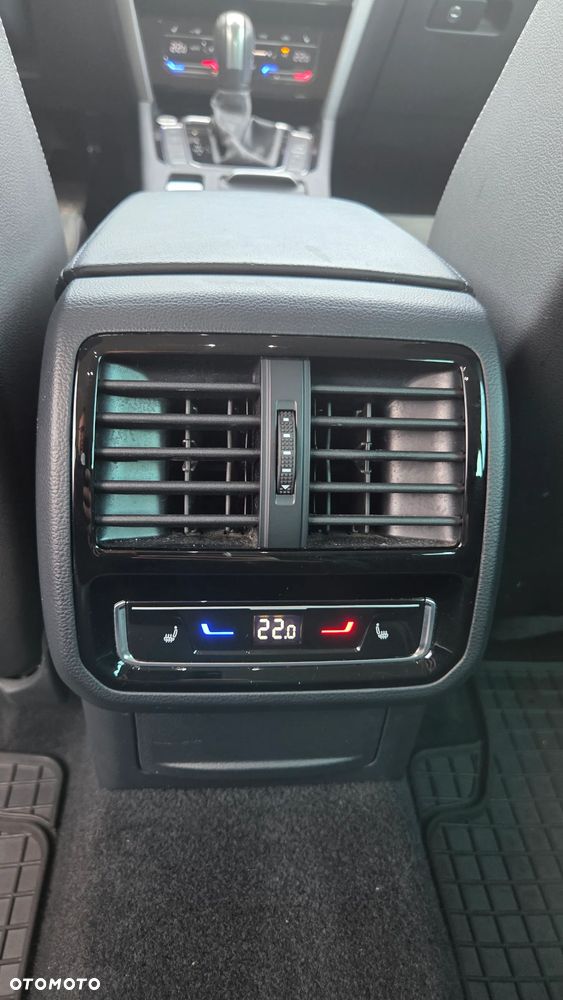 Volkswagen Passat - 20
