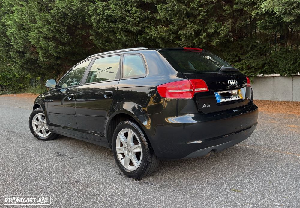 Audi A3 Sportback 1.6 TDI Attraction Business Line - 2