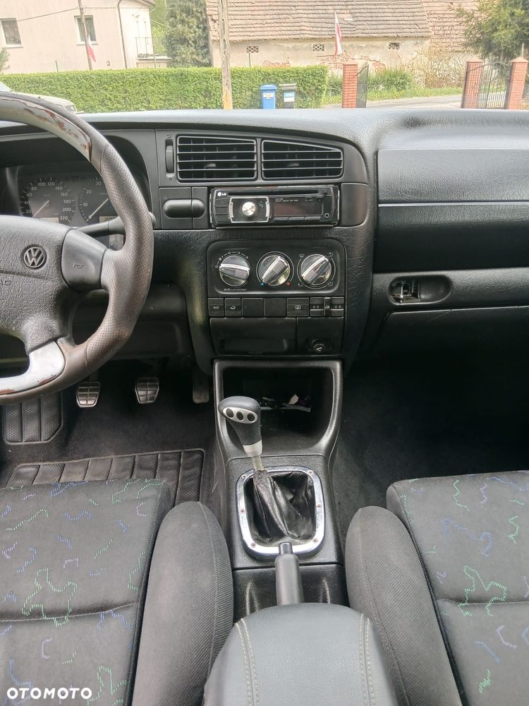 Volkswagen Golf - 12
