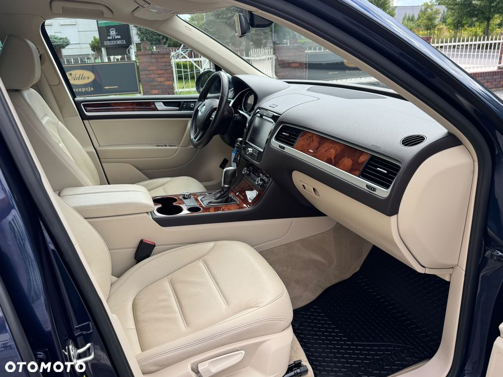 Volkswagen Touareg 3.0 V6 TDI Blue Motion DPF Automatik Exclusive - 24