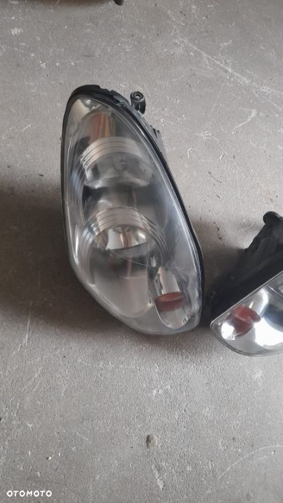 Infiniti g35  lampy przód xenon - 1