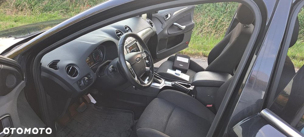 Ford Mondeo 2.0 TDCi Titanium - 18