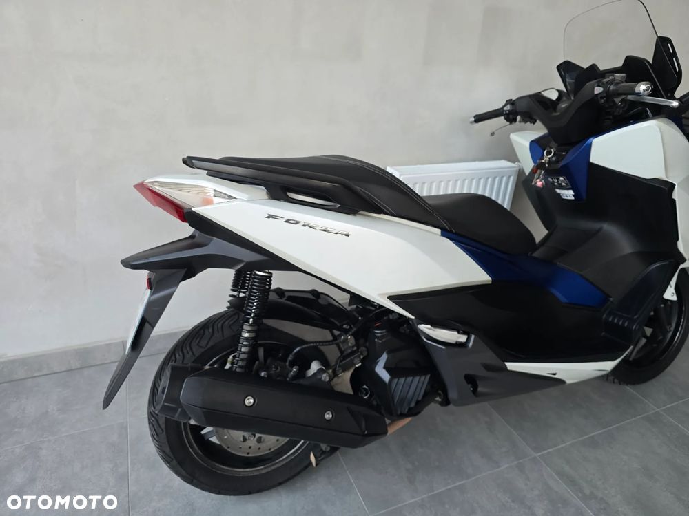Honda NSS - 29