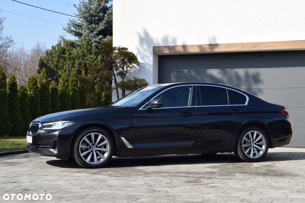 BMW Seria 5 530i xDrive M Sport Edition - 39