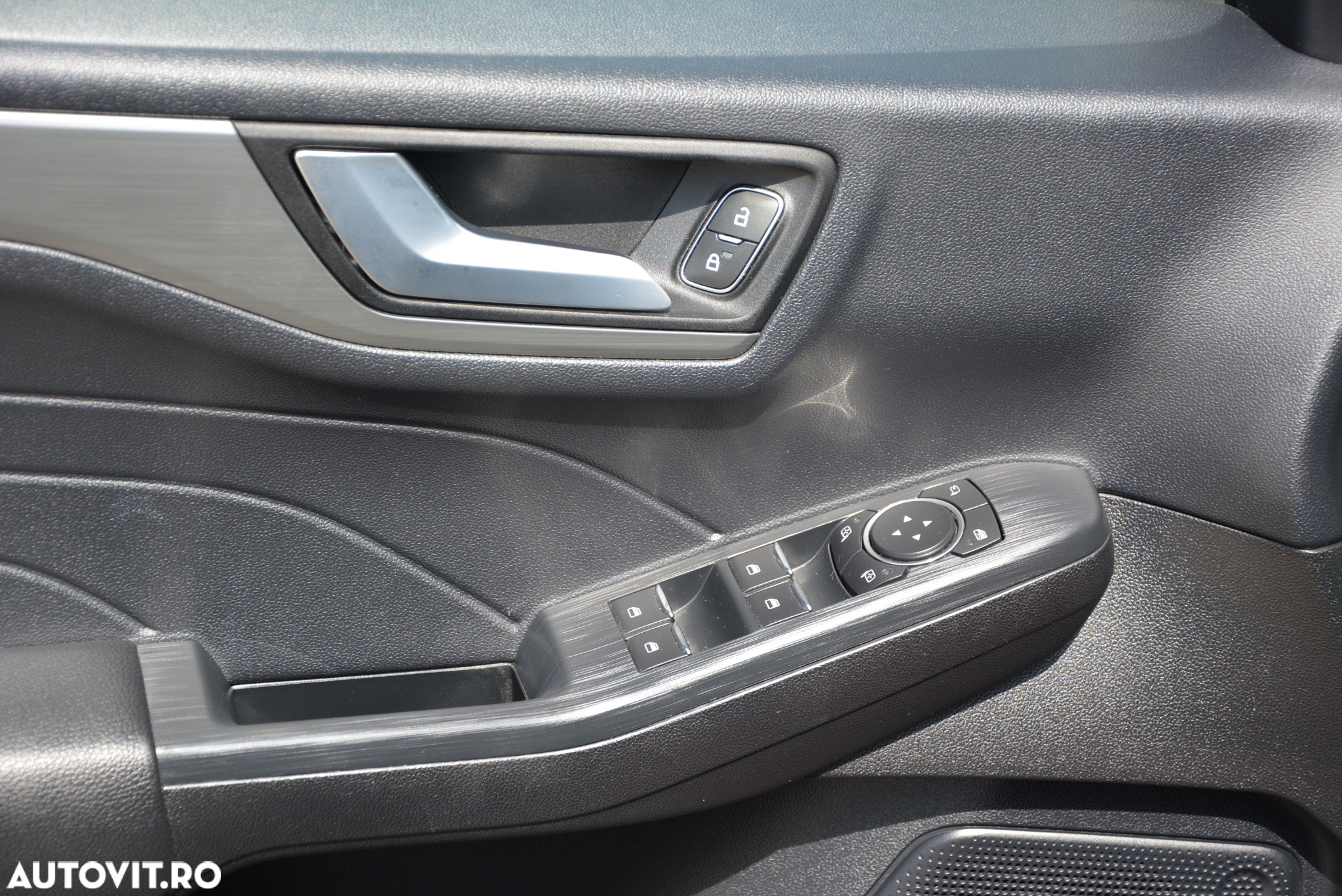 Ford Kuga 1.5 EcoBlue Aut. TITANIUM - 28