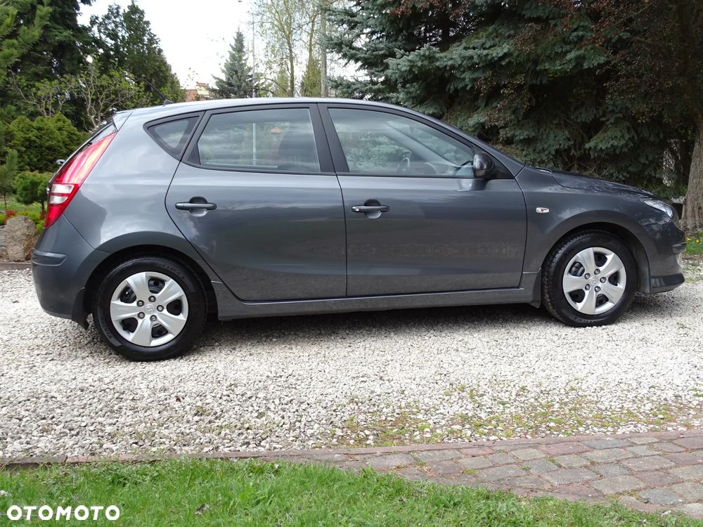 Hyundai i30 1.4 Classic + - 33