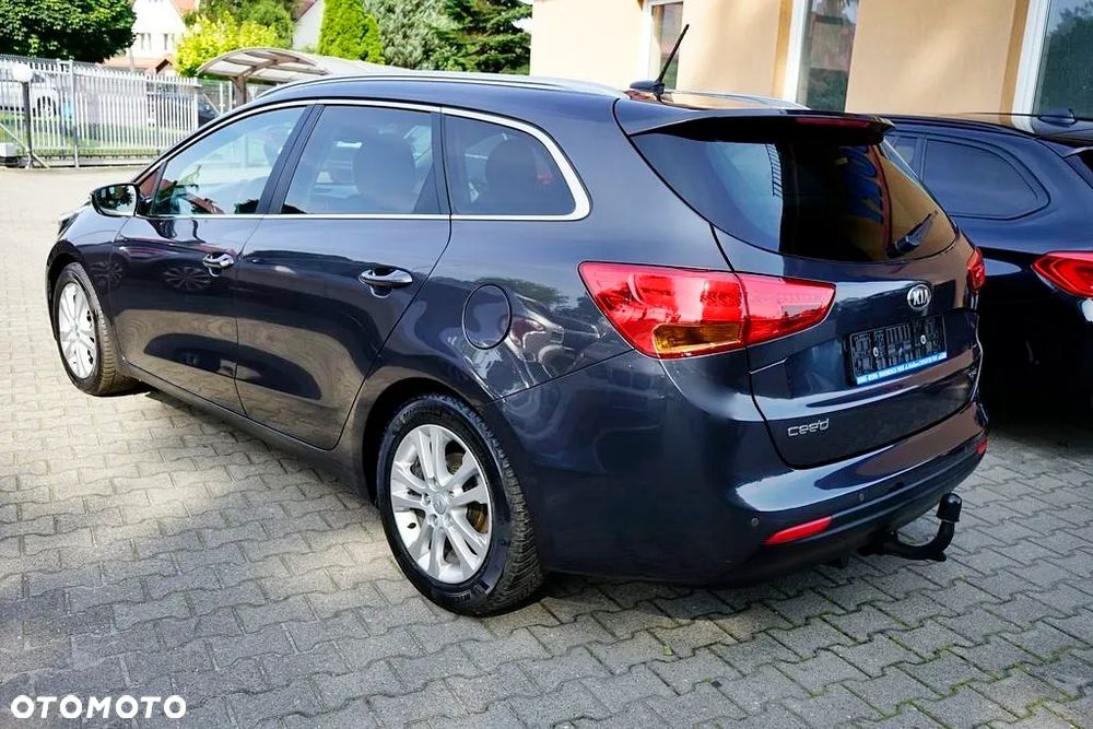 Kia Ceed - 4
