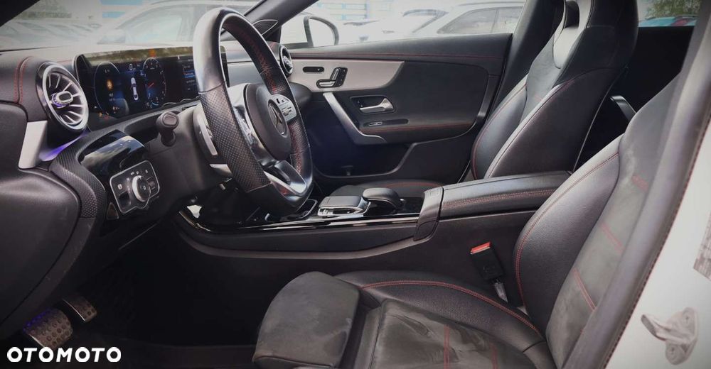 Mercedes-Benz CLA - 15