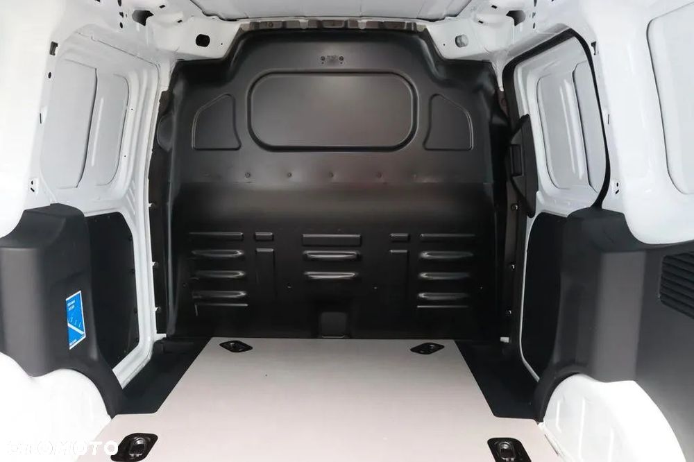 Ford Transit Courier 100KM - 10