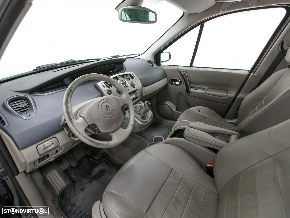 Renault Mégane Scénic - 10