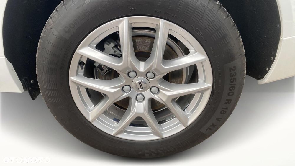 Volvo XC 60 B4 D AWD Momentum Pro - 14