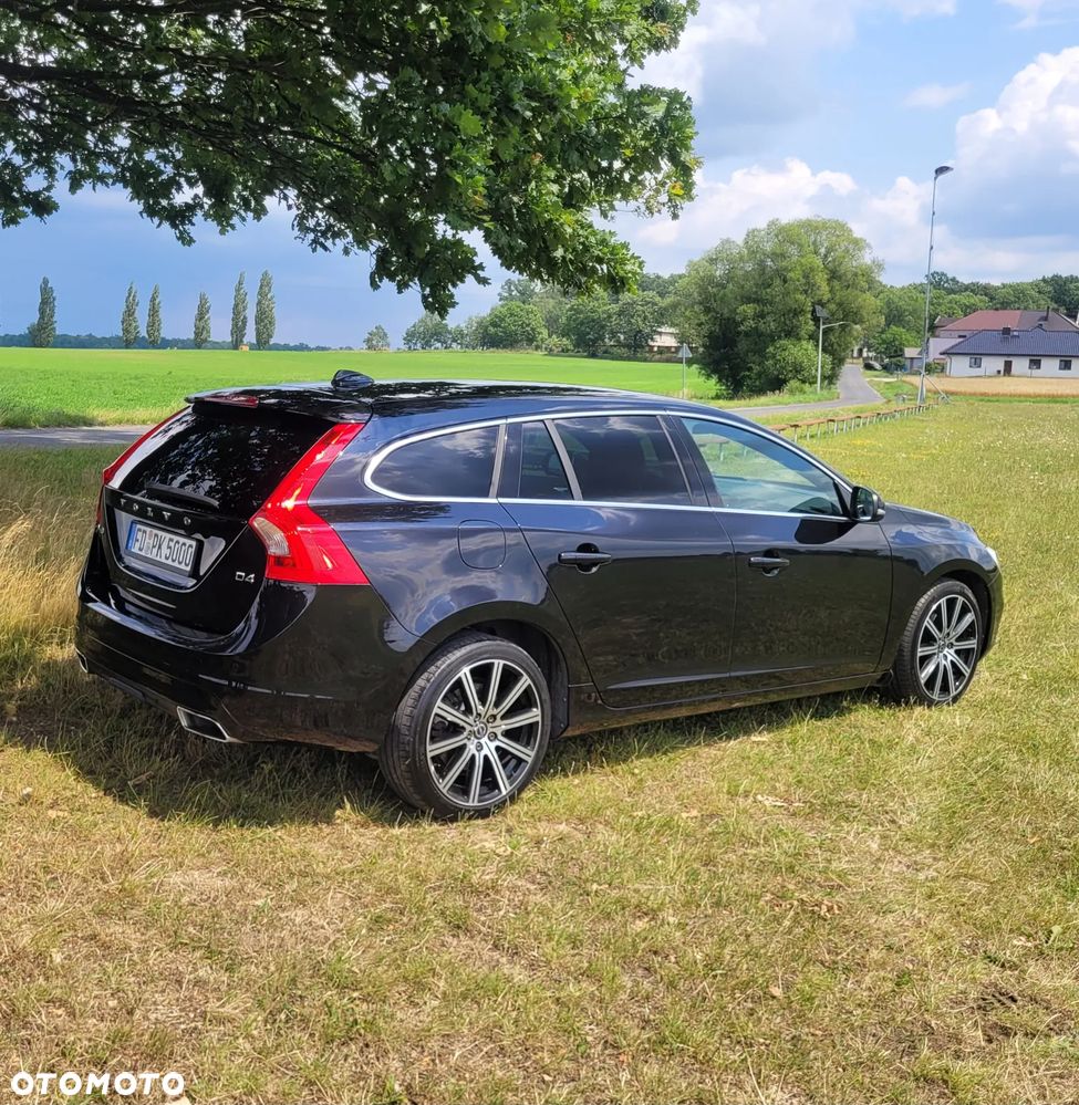 Volvo V60 D4 Geartronic Summum - 27