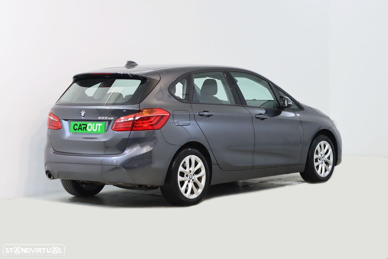 BMW 225xe Active Tourer - 2