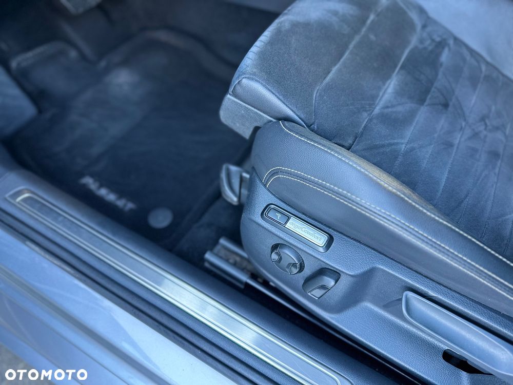Volkswagen Passat Variant 2.0 TDI EVO Elegance DSG - 15