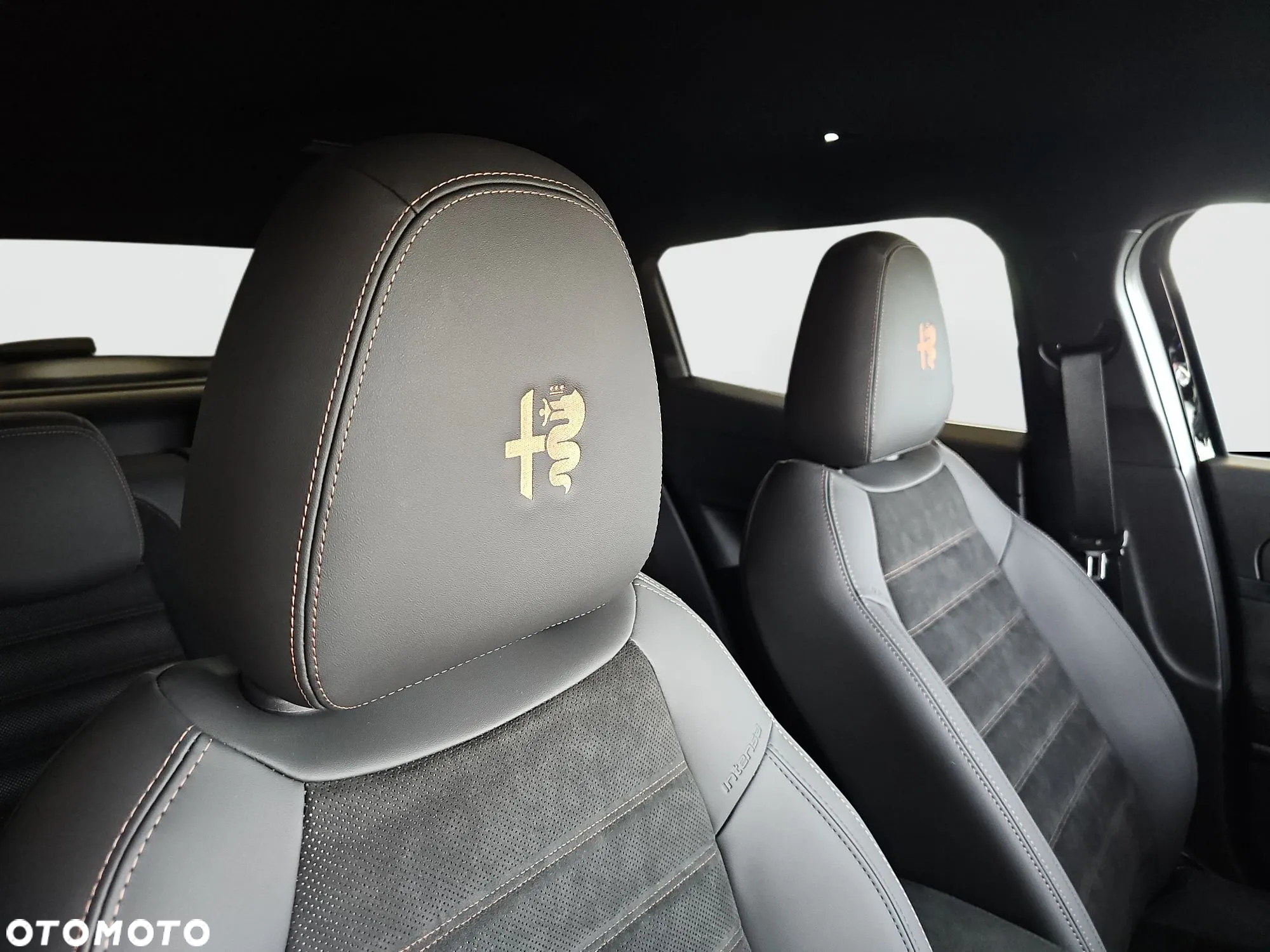 Alfa Romeo Junior 1.2 mHEV Ibrida Intensa eDCT - 19