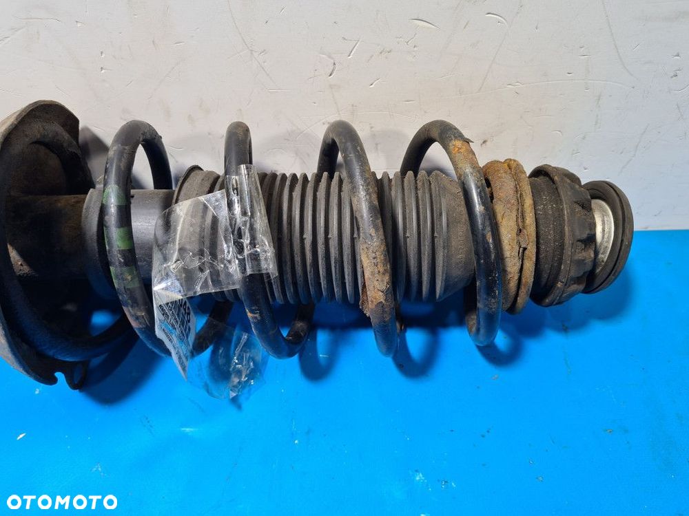 MCPERSON PRAWY VOLKSWAGEN LUPO - 3