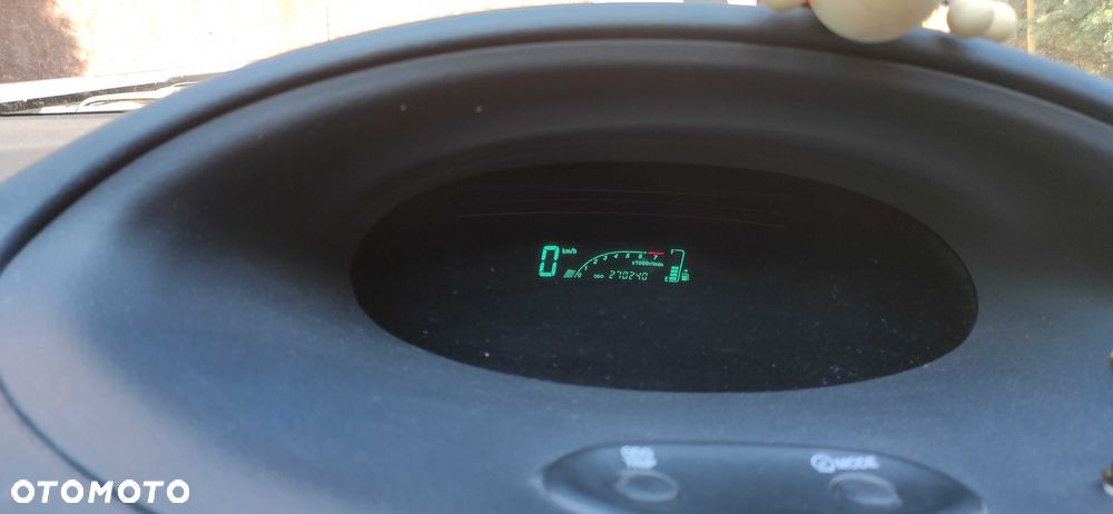 Toyota Yaris - 6