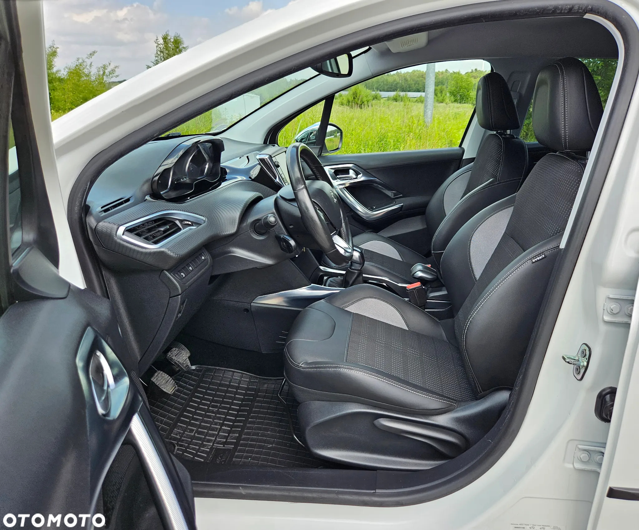 Peugeot 2008 1.6 e-HDi Allure S&S - 15