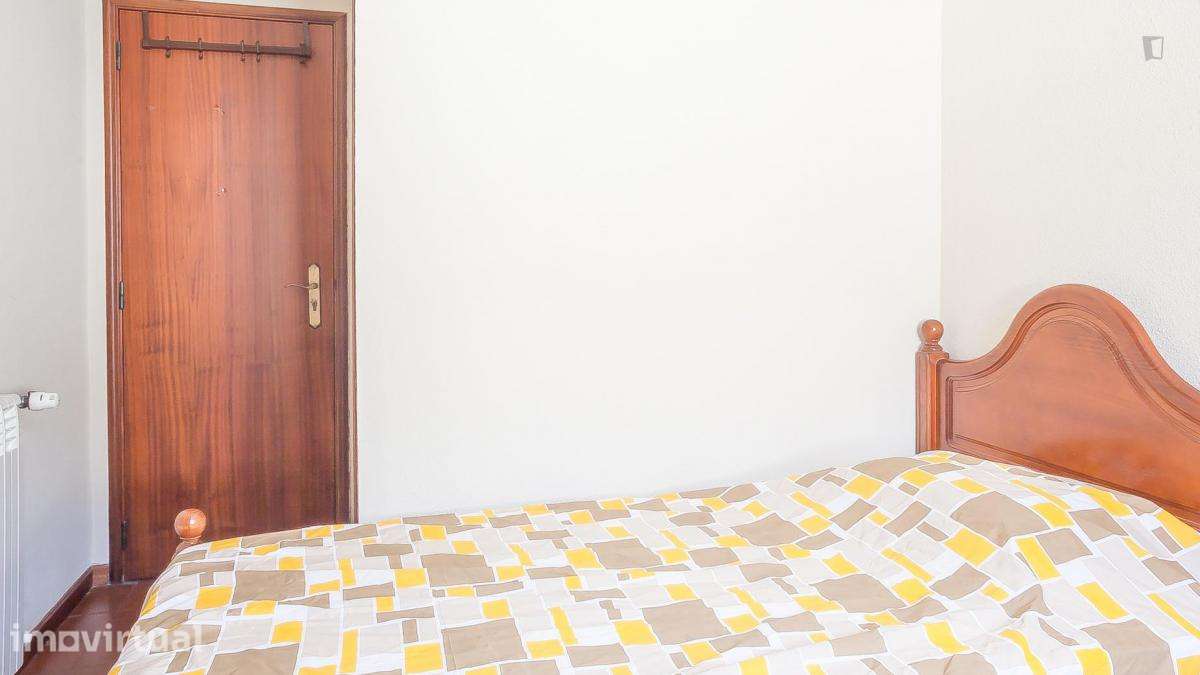 Quarto - localizado em Cidral Coimbra - Grande imagem: 3/6