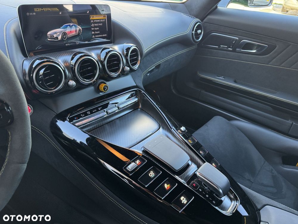 Mercedes-Benz AMG GT - 18