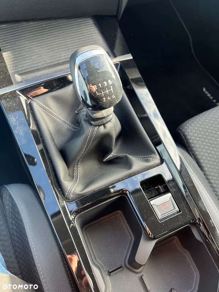 Opel Astra 1.2 T Edition S&S - 13